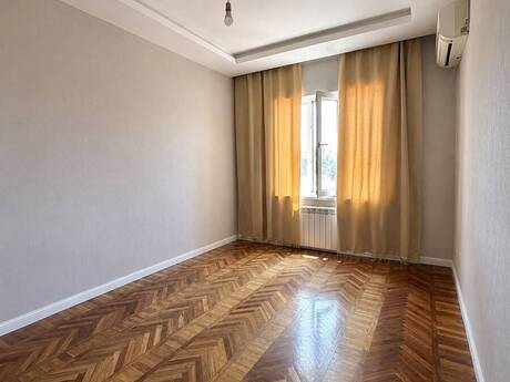 Объявление №6570345 - Баку, пос. Бакиханова, 4-комн., 90 м², 7/9 этаж