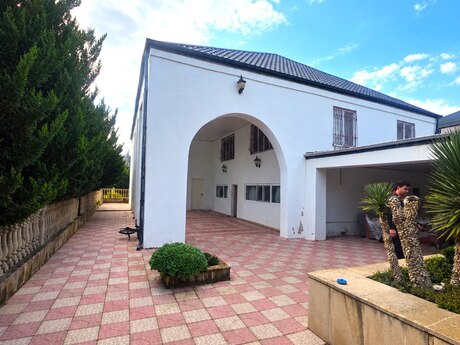Объявление №6570394 - Баку, пос. Новханы, 5-комн., 200 м²
