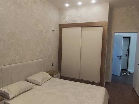 28 Mayda 2 otaqlı yeni tikili mənzil kirayə verilir, 80 m², 1 200 AZN/ay, şəkil 5 / 12
