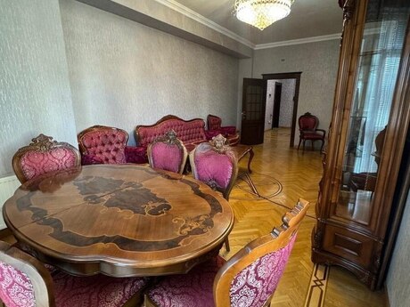 İnşaatçılarda 3 otaqlı yeni tikili mənzil kirayə verilir, 145 m², 800 AZN/ay, şəkil 4 / 12