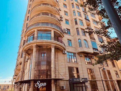 Объявление №6570799 - Баку, м. Ичеришехер, 3-комн., 120 м², 8/15 этаж