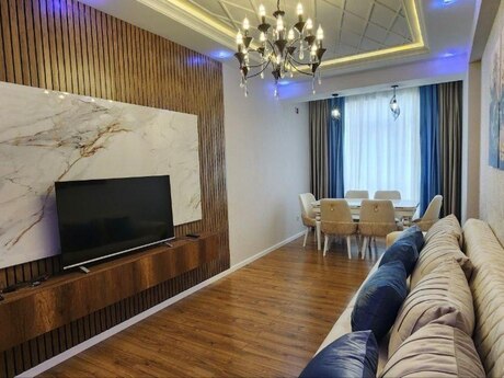 Qələbə Residence kompleksində 3 otaqlı yeni tikili mənzil kirayə verilir, 100 m², 1 100 AZN/ay, şəkil 2 / 12