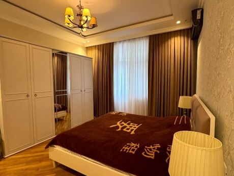 Elan №6570887 - Bakı, Şah İsmayıl Xətai m., 3 otaqlı, 104 m², 3/12 mərtəbə