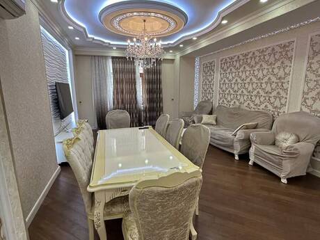 Объявление №6570892 - Баку, Хатаинский р., 4-комн., 175 м², 2/8 этаж