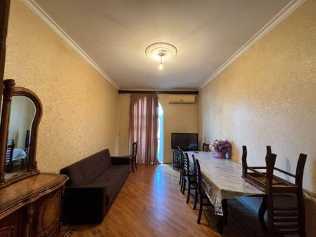 Elan №6570997 - Bakı, Elmlər Akademiyası m., 3 otaqlı, 70 m², 4/5 mərtəbə