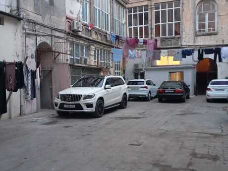 Объявление №6571057 - Баку, м. 28 мая, 3-комн., 90 м², 1/3 этаж