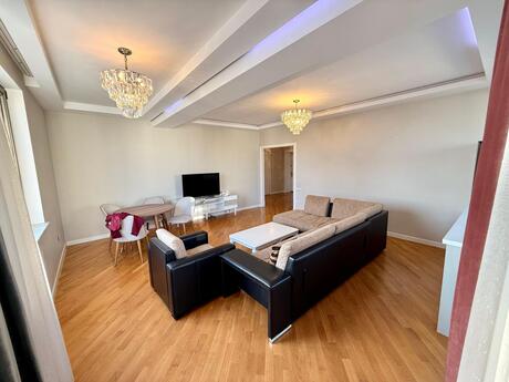 İnşaatçılarda 3 otaqlı yeni tikili mənzil satılır, 110 m², 339 000 AZN, şəkil 2 / 12