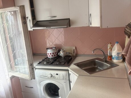 İnşaatçılarda 3 otaqlı köhnə tikili mənzil satılır, 70 m², 202 000 AZN, şəkil 4 / 12