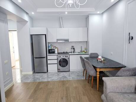 3-комн. · 85 m²