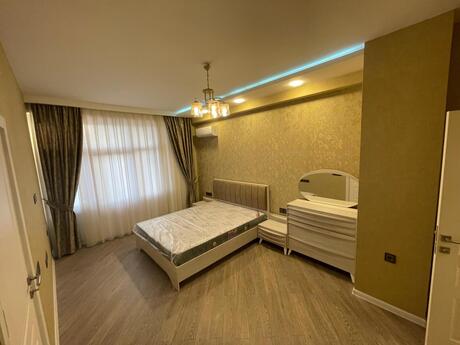 Elan №6572088 - Bakı, Şah İsmayıl Xətai m., 3 otaqlı, 125 m², 10/16 mərtəbə