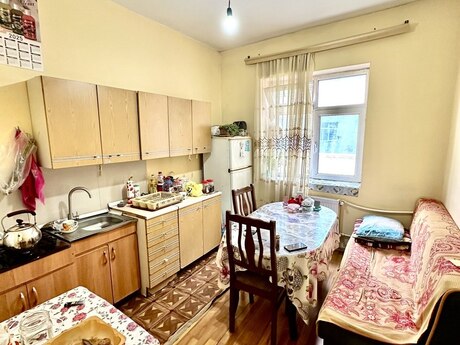 Elan №6563940 - Bakı, Nəriman Nərimanov m., 1 otaqlı, 40 m², 3/5 mərtəbə