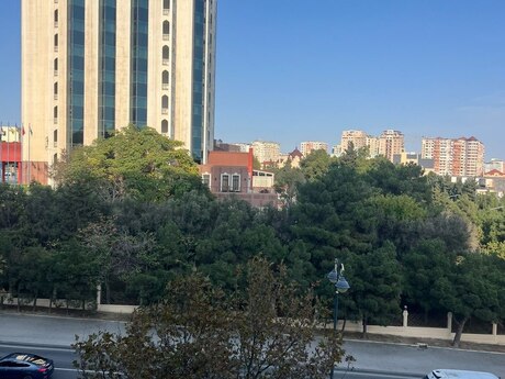 Elan №6572530 - Bakı, Yasamal r., 3 otaqlı, 70 m², 4/5 mərtəbə