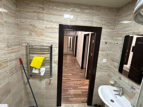 20 Yanvarda 2 otaqlı yeni tikili mənzil kirayə verilir, 82 m², 800 AZN/ay, şəkil 2 / 12