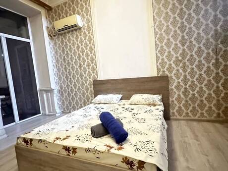 Sahildə 2 otaqlı köhnə tikili mənzil kirayə verilir, 60 m², 800 AZN/ay, şəkil 2 / 8
