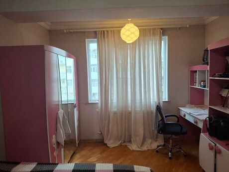 İnşaatçılarda 3 otaqlı yeni tikili mənzil kirayə verilir, 125 m², 180 AZN/ay, şəkil 4 / 12