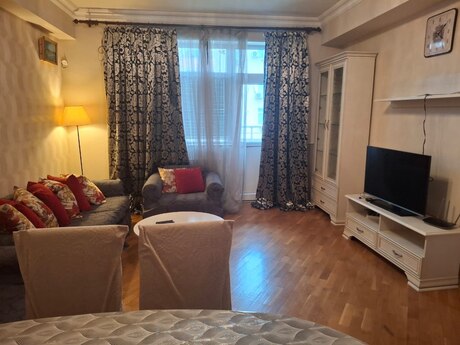 İnşaatçılarda 3 otaqlı yeni tikili mənzil kirayə verilir, 125 m², 180 AZN/ay, şəkil 3 / 12