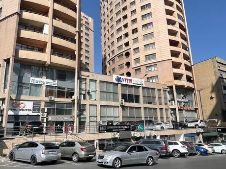 Elan №6572805 - Bakı, İnşaatçılar m., 2 otaqlı, 80 m², 9/17 mərtəbə