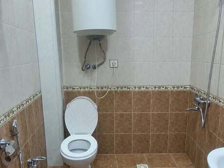 Nərimanovda 3 otaqlı köhnə tikili mənzil satılır, 70 m², 280 000 AZN, şəkil 2 / 7