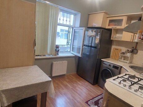 3 otaqlı mənzil, 70 m², Nərimanov, 280 000 AZN