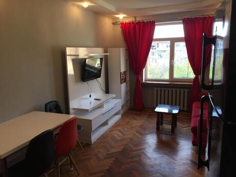 Elan №6572907 - Bakı, Xalqlar Dostluğu m., 3 otaqlı, 55 m², 6/9 mərtəbə