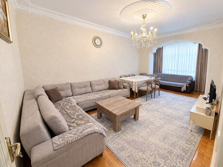 2 otaqlı mənzil, 70 m², Gənclik, 255 000 AZN