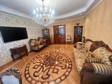 Объявление №6572994 - Баку, м. Низами, 3-комн., 170 м², 5/20 этаж