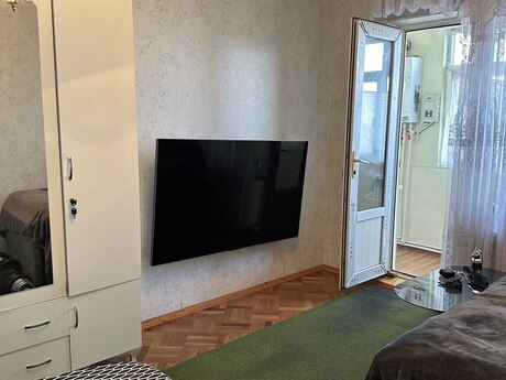 Xalqlar Dostluğunda 2 otaqlı köhnə tikili mənzil satılır, 45 m², 145 000 AZN, şəkil 2 / 12