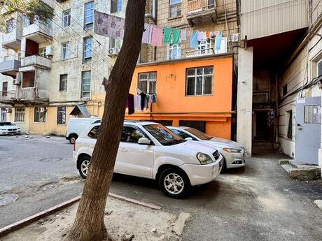 Nəriman Nərimanovda 3 otaqlı köhnə tikili mənzil satılır, 90 m², 230 000 AZN, şəkil 5 / 12