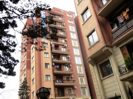Gənclikdə 5 otaqlı yeni tikili mənzil satılır, 245 m², 750 000 AZN, şəkil 2 / 10