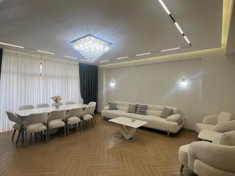 Elan №6573633 - Bakı, 28 May m., 4 otaqlı, 186 m², 9/16 mərtəbə