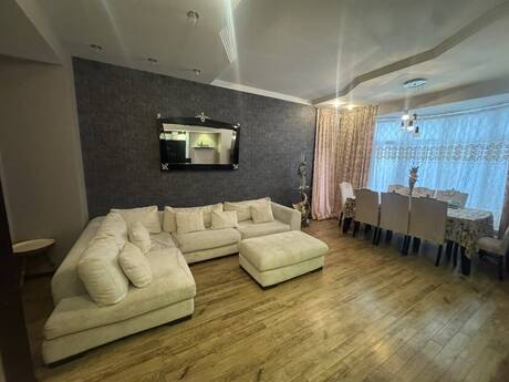 Объявление №6573912 - Баку, Насиминский  р., 3-комн., 130 м², 12/17 этаж