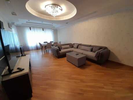 Elan №6574236 - Bakı, Nizami m., 4 otaqlı, 180 m², 9/18 mərtəbə