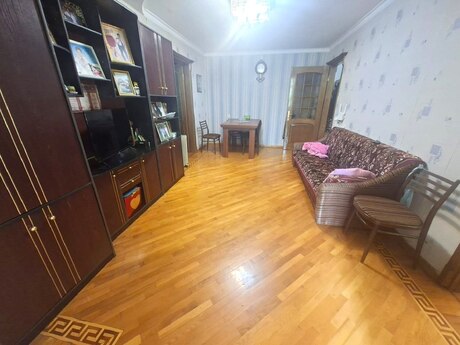 Elan №6574679 - Bakı, Elmlər Akademiyası m., 2 otaqlı, 50 m², 3/5 mərtəbə