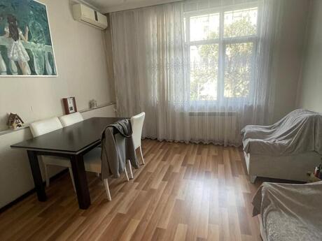 Elan №6574725 - Bakı, Elmlər Akademiyası m., 3 otaqlı, 90 m², 2/5 mərtəbə