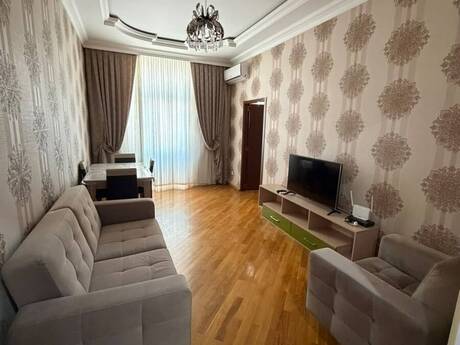 Elan №6574816 - Bakı, Sahil m., 3 otaqlı, 75 m², 4/5 mərtəbə