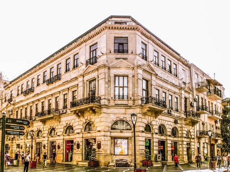 Объявление №6575006 - Баку, м. Сахил, 4-комн., 165 м², 3/3 этаж