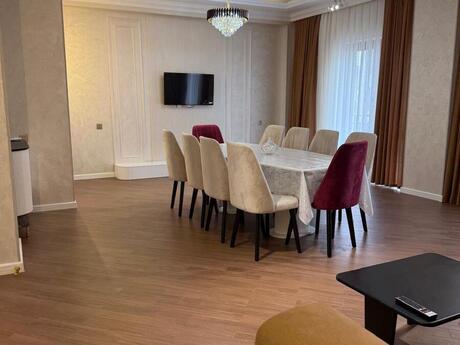 Объявление №6574961 - Баку, пос. Аг шехер, 3-комн., 145 м², 7/8 этаж