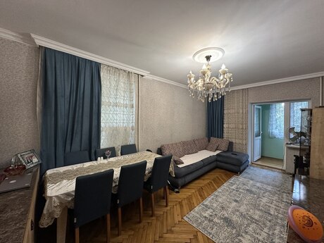 Объявление №6575174 - Баку, м. Халглар Достлугу, 2-комн., 45 м², 1/5 этаж