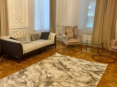 Объявление №6575234 - Баку, м. Сахил, 4-комн., 150 м², 1/2 этаж