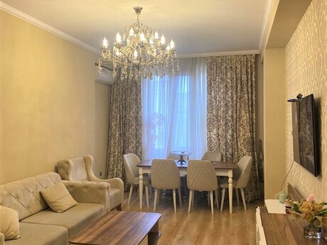 Elan №6575829 - Bakı, 28 May m., 2 otaqlı, 100 m², 17/17 mərtəbə