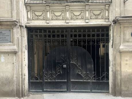 Elan №6576566 - Bakı, İçəri Şəhər m., 3 otaqlı, 120 m², 2/3 mərtəbə