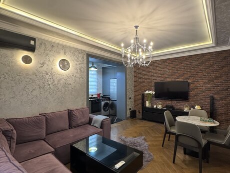 Объявление №6576582 - Баку, м. Элмляр Академиясы, 2-комн., 42 м², 2/5 этаж