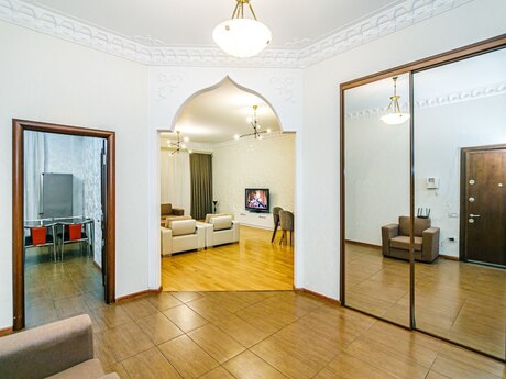 Elan №6576693 - Bakı, Nəsimi r., 3 otaqlı, 140 m², 15/16 mərtəbə