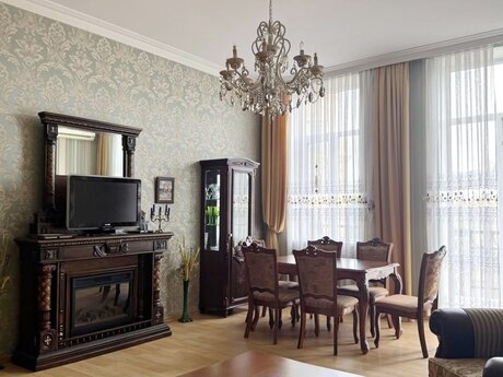 Elan №6576913 - Bakı, İçəri Şəhər m., 2 otaqlı, 75 m², 3/4 mərtəbə