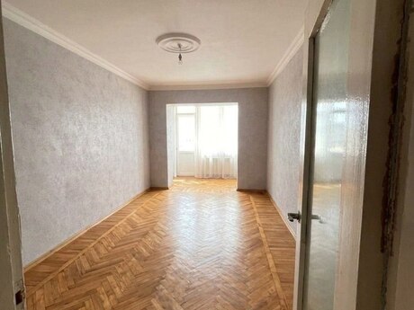 Elan №6577074 - Bakı, 28 May m., 2 otaqlı, 70 m², 4/5 mərtəbə