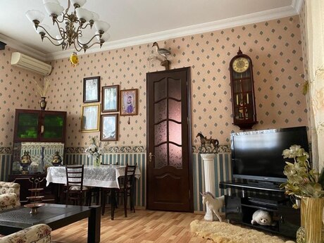 Объявление №6577202 - Баку, м. Нариман Нариманов, 3-комн., 150 м², 1/4 этаж