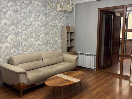 Elan №6577210 - Bakı, İçəri Şəhər m., 3 otaqlı, 52 m², 2/5 mərtəbə