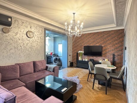 Объявление №6577619 - Баку, м. Элмляр Академиясы, 2-комн., 43 м², 2/5 этаж