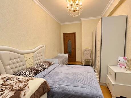 Elan №6577723 - Bakı, Qara Qarayev m., 2 otaqlı, 46 m², 3/5 mərtəbə