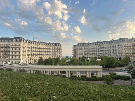 Elan №6578193 - Bakı, Ağ şəhər q., 2 otaqlı, 65 m², 5/7 mərtəbə